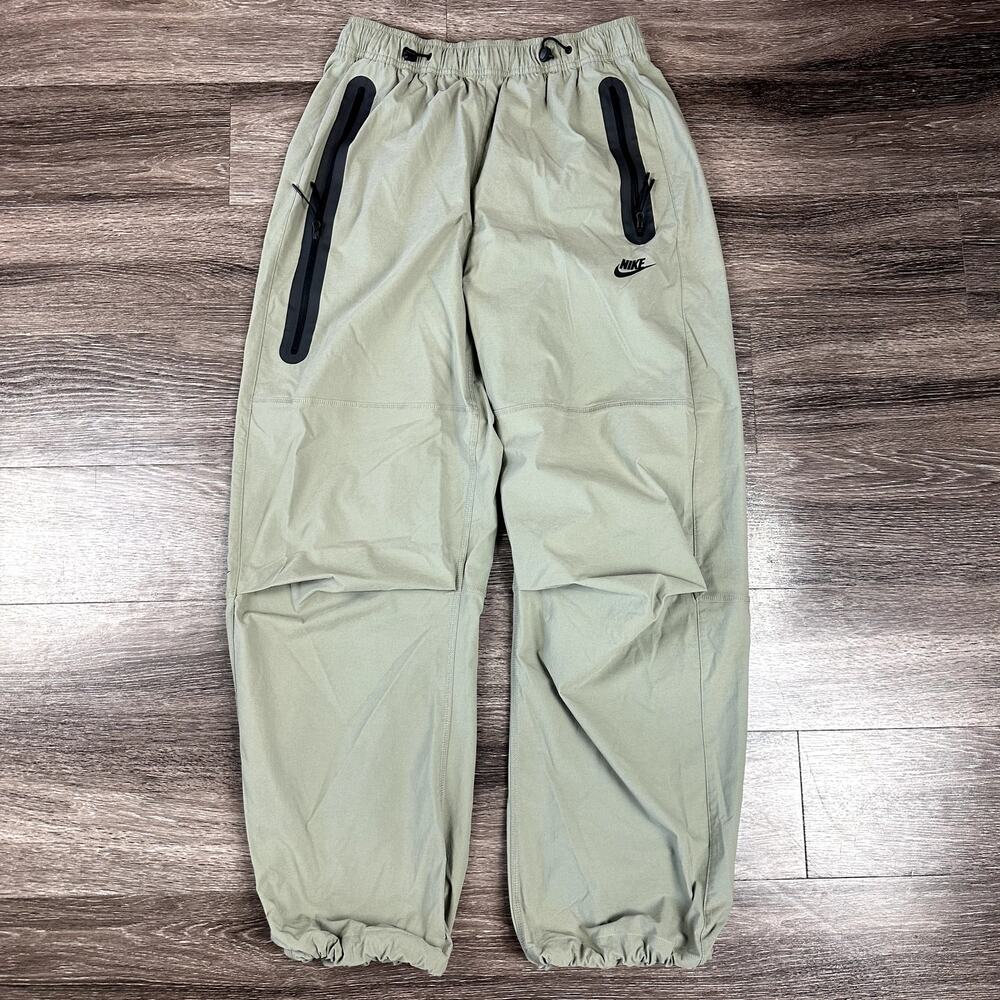 Nike Tech Woven Athletic Olive Tapered Leg Essential Pants Men's Small NEW